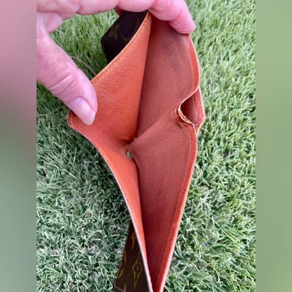 Men’s Louis Vuitton Monogram Wallet Date Code 1991 France Great Condition - Picture 12 of 14